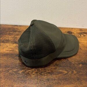 Lululemon green hat